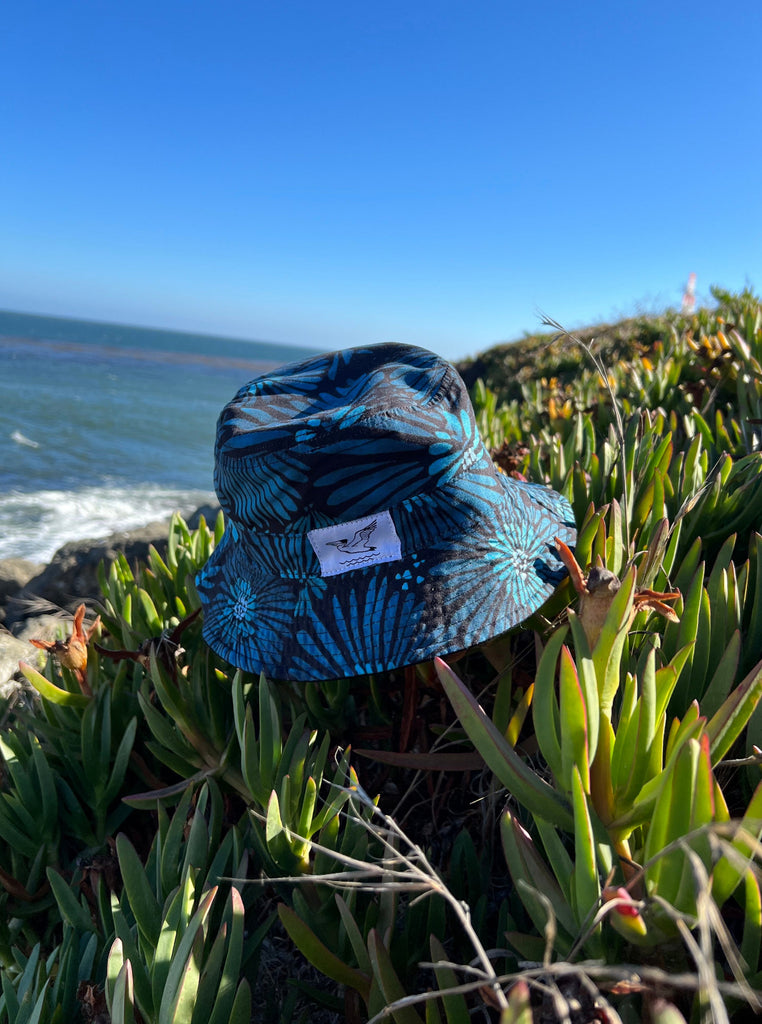 Berdels Reversible Bucket Hat Black/Blue Floral