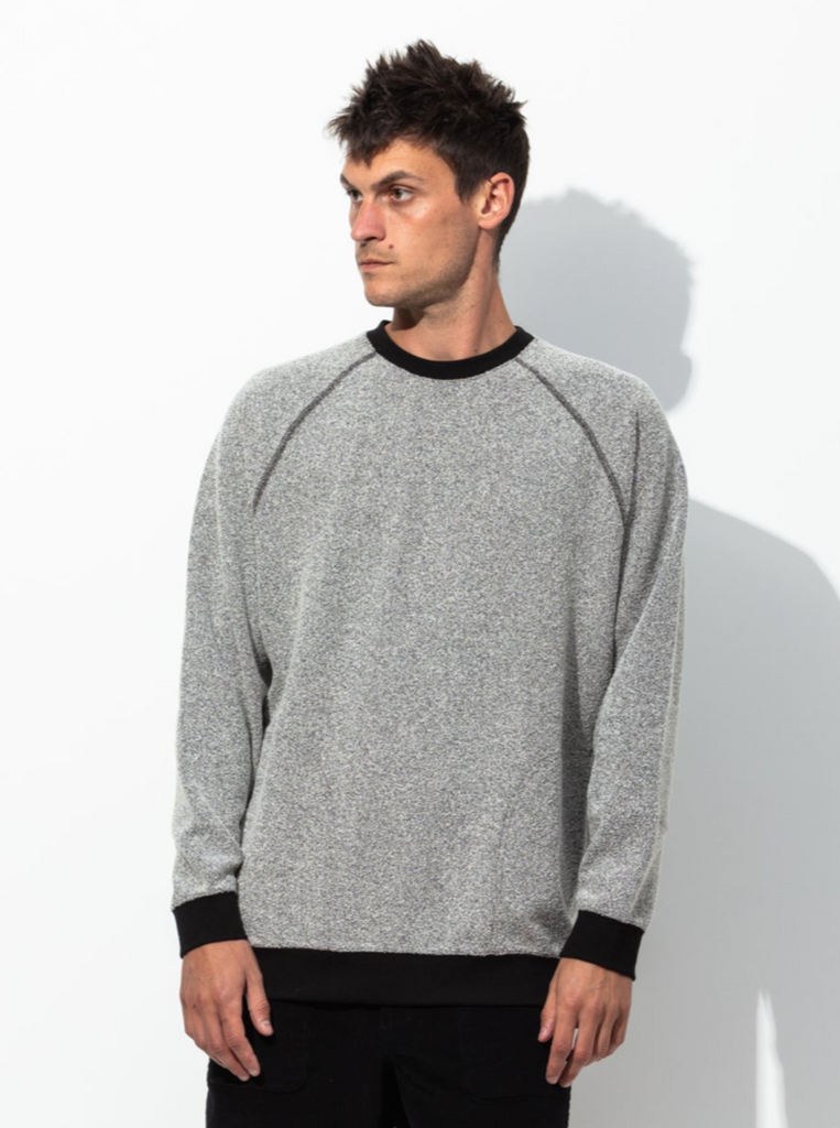 Banks Journal Hasta Deluxe Fleece Raglan Crewneck Dirty Black